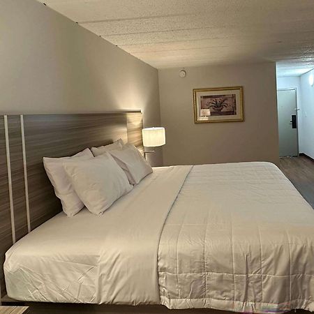 Hotel Baymont By Wyndham Milesburg Esterno foto